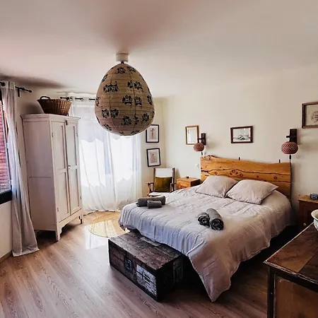 La Maison De Rose